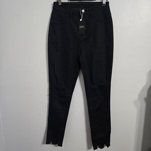 P#55 NVFelix Size M Black Distressed‎ Jeans